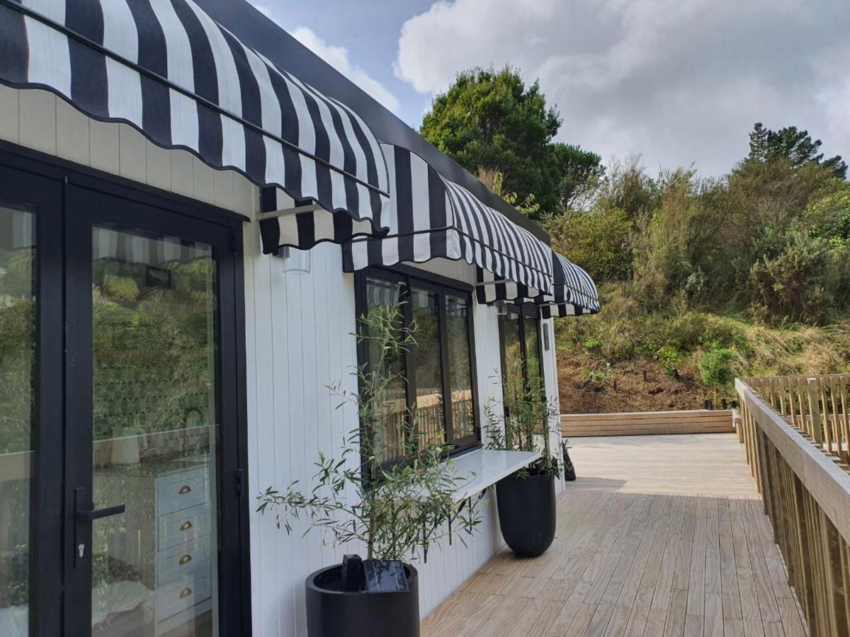 Tiny House With Greenhouse Dining Lower Hutt Eksteriør billede