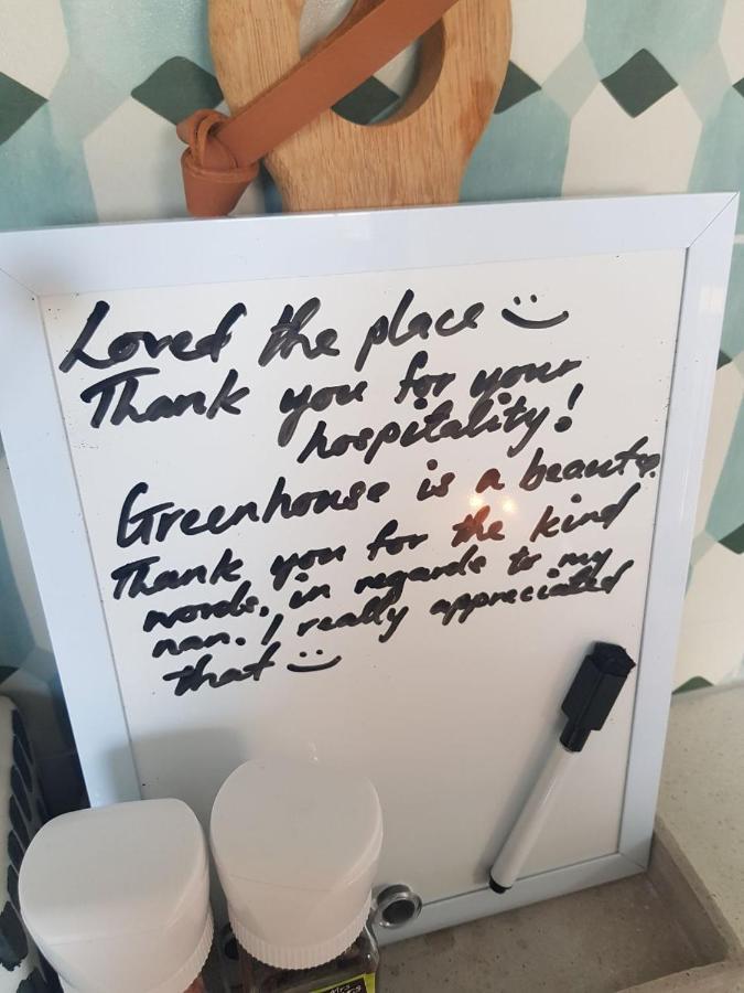 Tiny House With Greenhouse Dining Lower Hutt Eksteriør billede